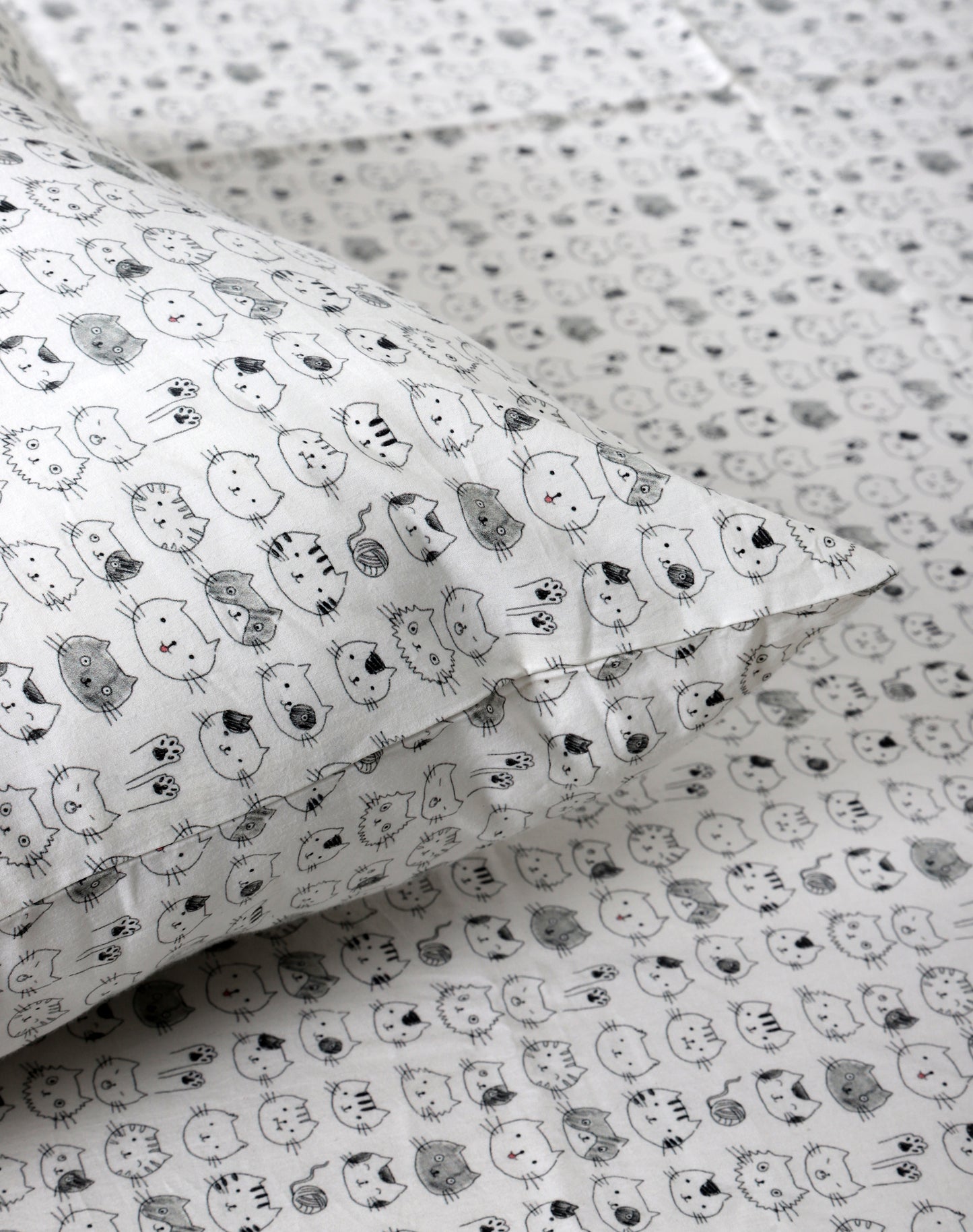 Cat Portrait Sheet Set